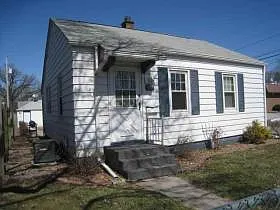 957 35th Ave photo 1