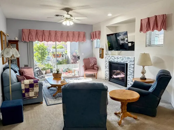 7401 W ARROWHEAD CLUBHOUSE Drive #2026, Glendale, AZ 85308