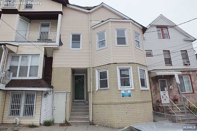 1st image of 778 Highland Ave
