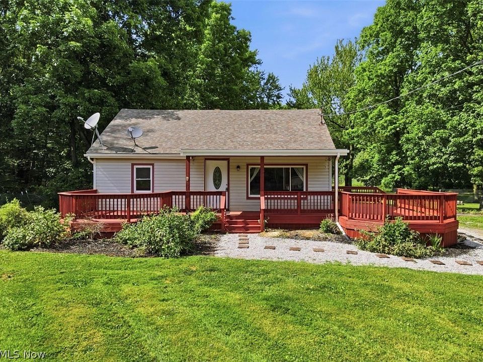 1st image of 1403 Carson Rd