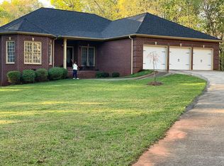 2054 Cleveland Rd, Bogart, GA 30622