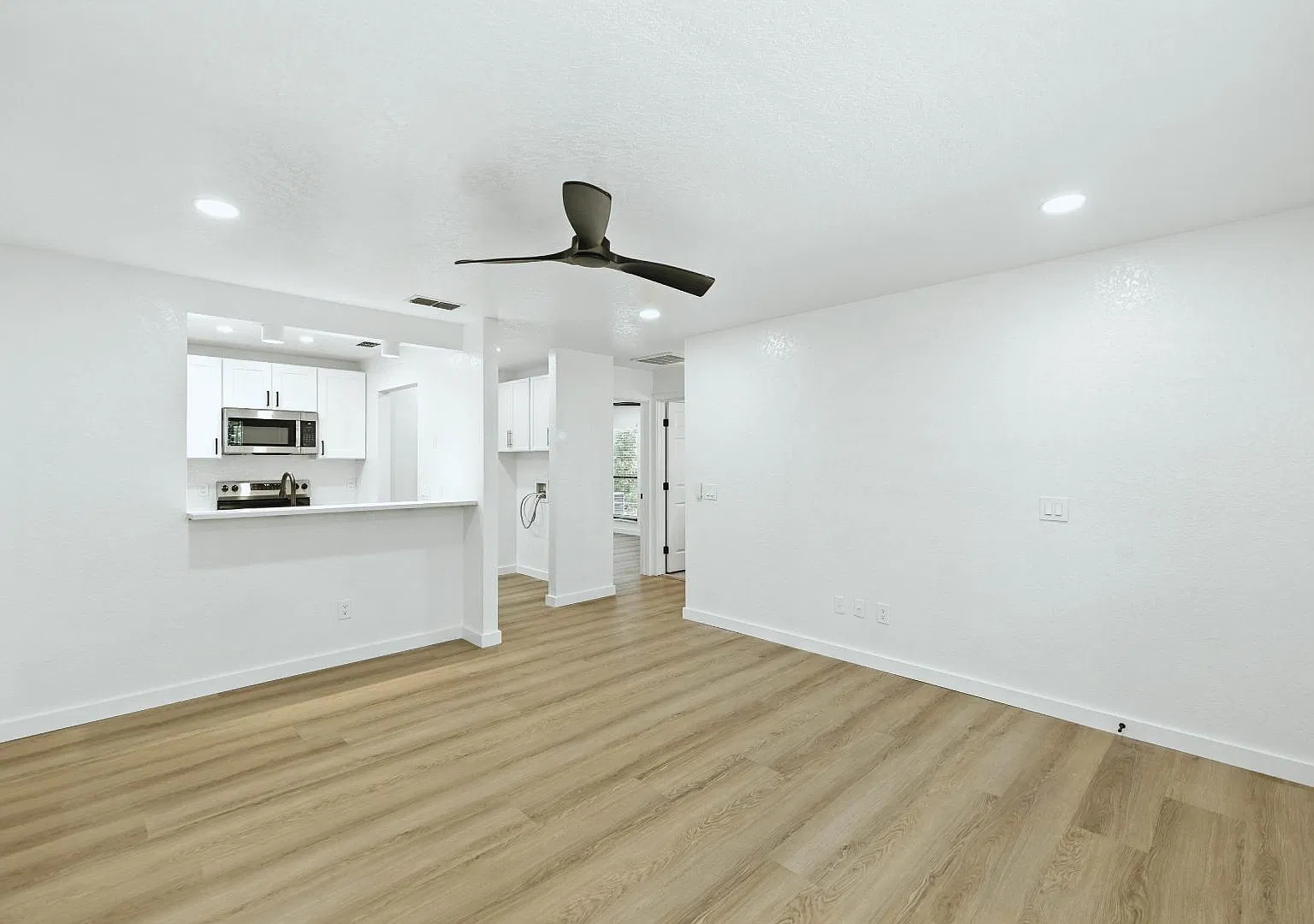 840 NE 3rd St - 300 — Photo 3