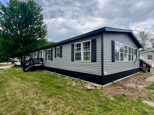 10 Circle Drive, Lewiston, ME 04240