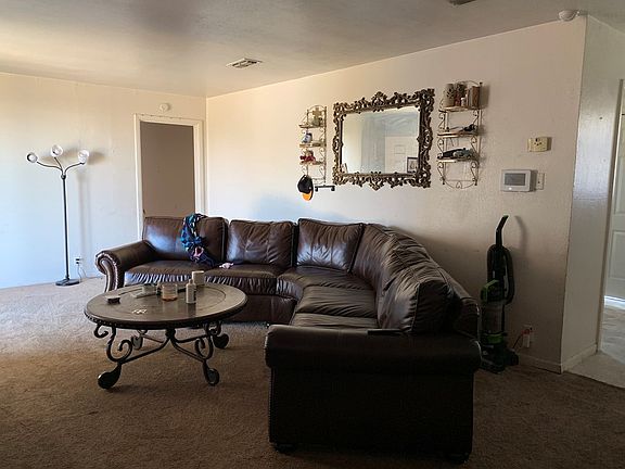 3rd image of 2800 Hilltop Dr