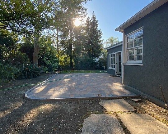 4th image of 4160 Holly Knoll Dr