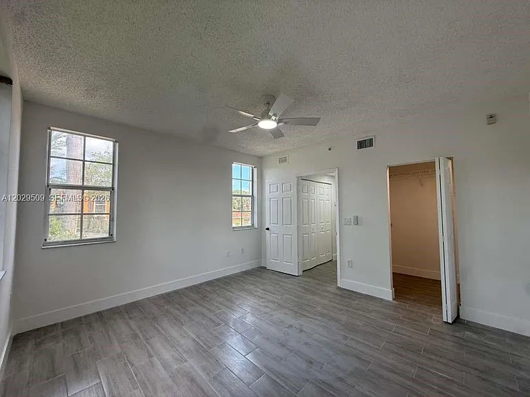 2440 E Preserve Way #208 — Photo 8
