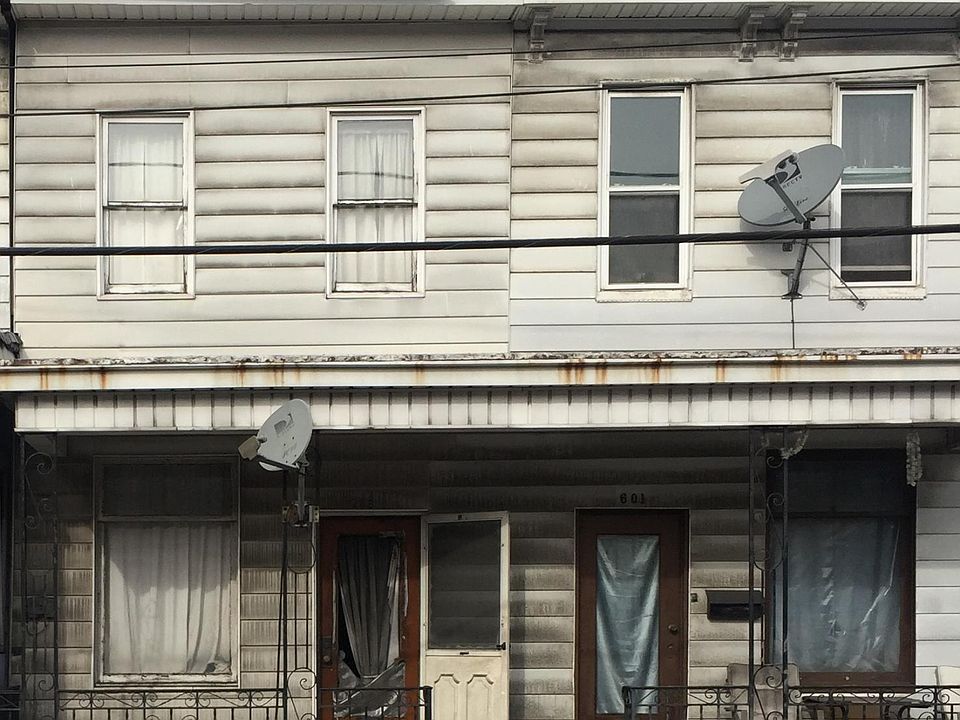 1st image of 601 E Centre St
