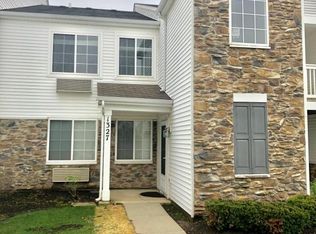 1327 Silverstone Dr, Carpentersville, IL 60110