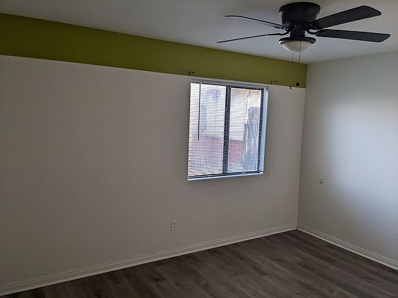 4th image of 231 Northrup St #B