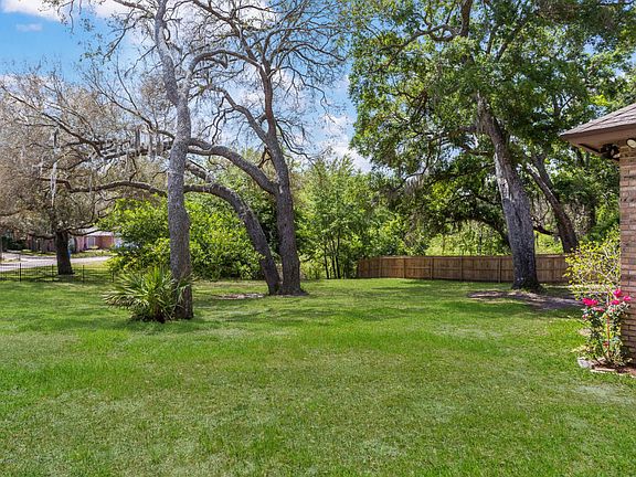 4th image of 11360 Trotting Horse Ln