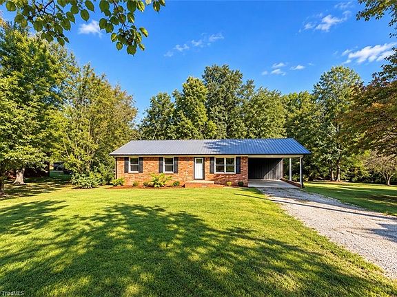 3rd image of 1681 Feezor Rd