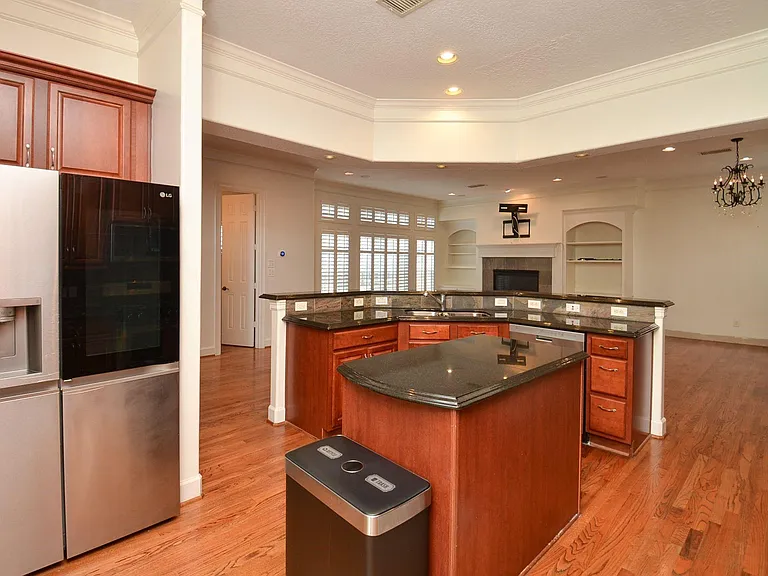 4609 Floyd St #B — Photo 13