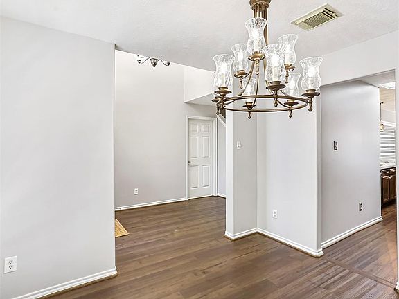 5th image of 18538 Blanca Springs Ct