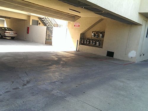 5th image of 924 Larch St APT 7