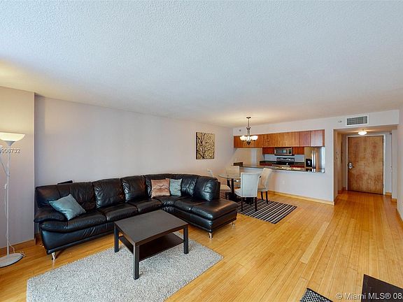 5th image of 1200 Brickell Bay Dr APT 2608