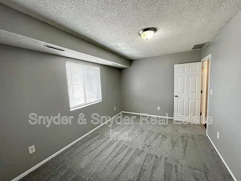 2605 Terrace Ave #10 — Photo 3