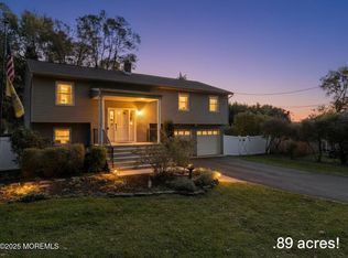 35 Merrick Rd, Farmingdale, NJ 07727