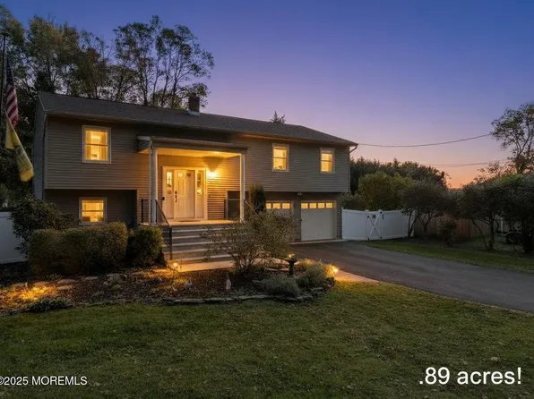 35 Merrick Road, Farmingdale, NJ 07727