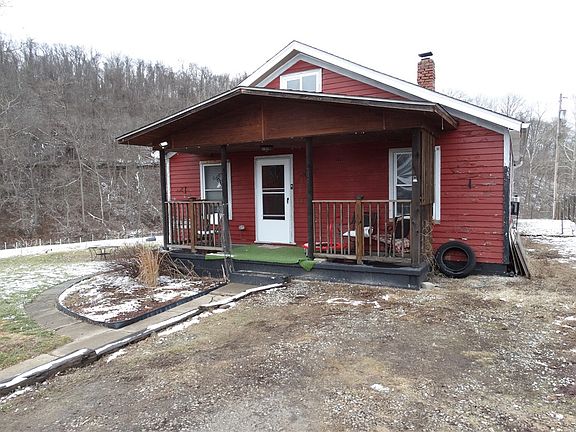 2nd image of 24 Hillman St
