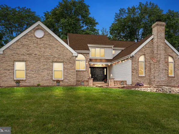 44 W Windrose Dr, Richboro, PA 18954