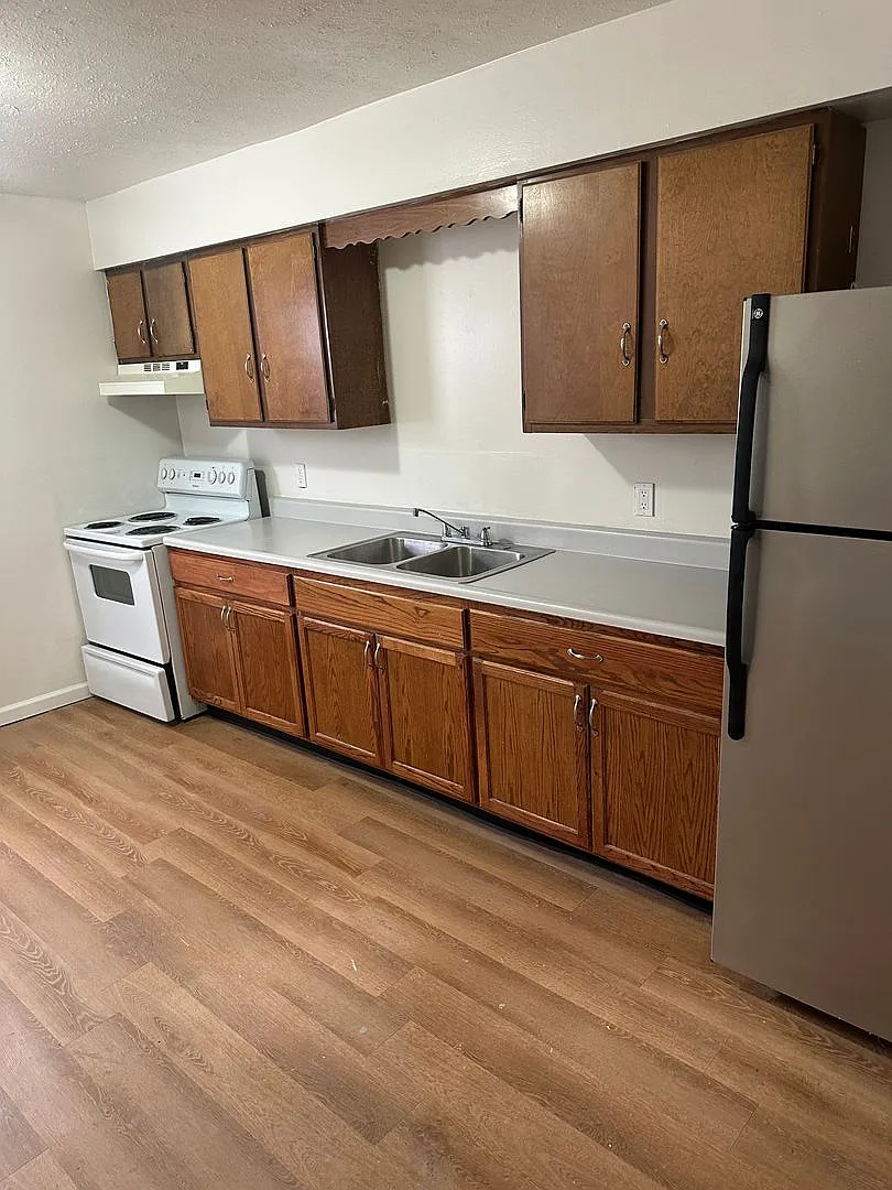 430 9th St #2 photo 1