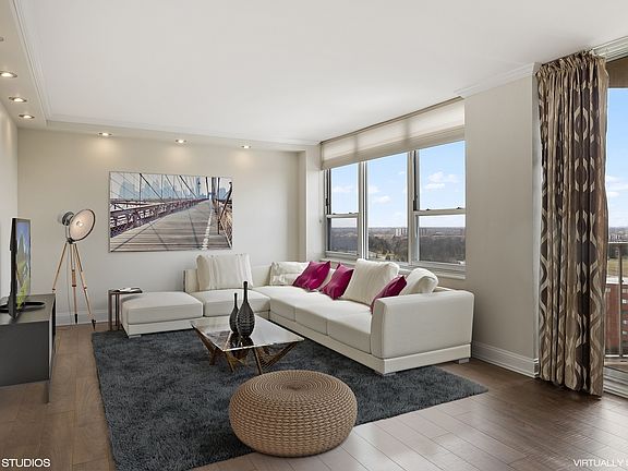 3rd image of 3925 Triumvera Dr APT 15E