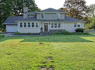 848 Pearse Rd, Schenectady, NY 12309