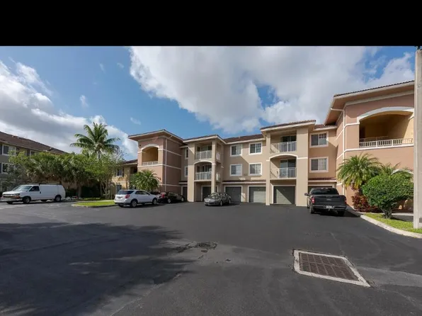 6556 Emerald Dunes Drive #207, West Palm Beach, FL 33411
