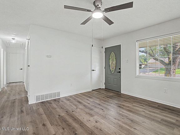 4th image of 5788 Natchez Dr
