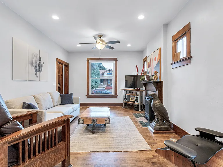 455 N Pearl St — Photo 7