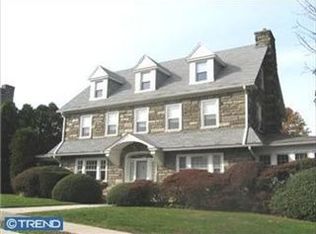 2425 Hillcrest Rd, Drexel Hill, PA 19026