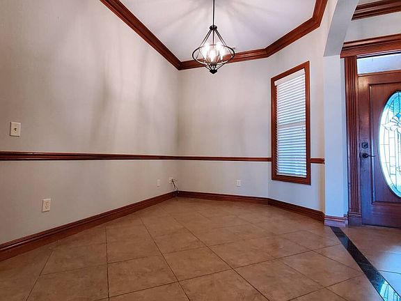 5th image of 4105 SW Staverton Dr