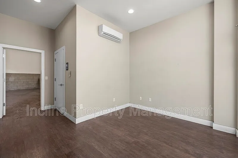 Studio, 1306 sqft, $1,500 — Photo 3