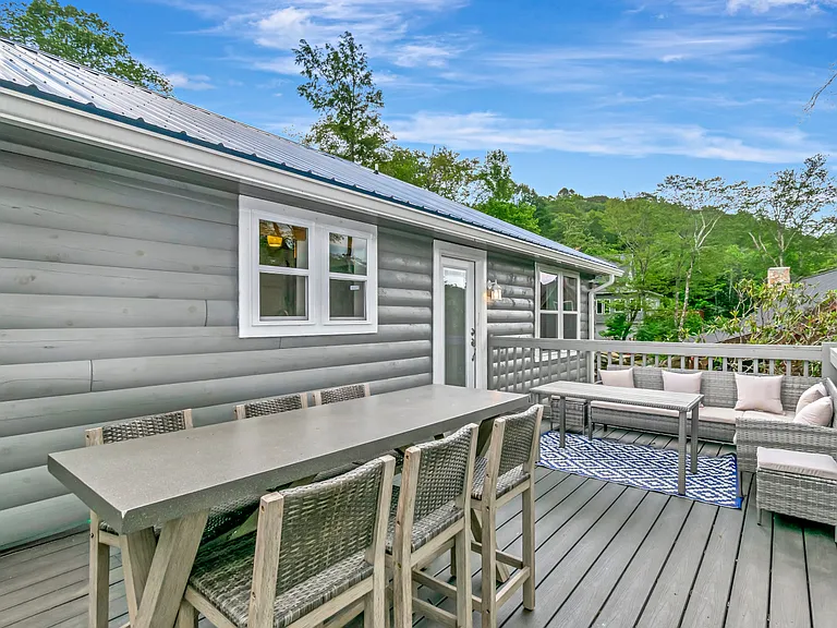 197 Rock Ledge Ln — Photo 27