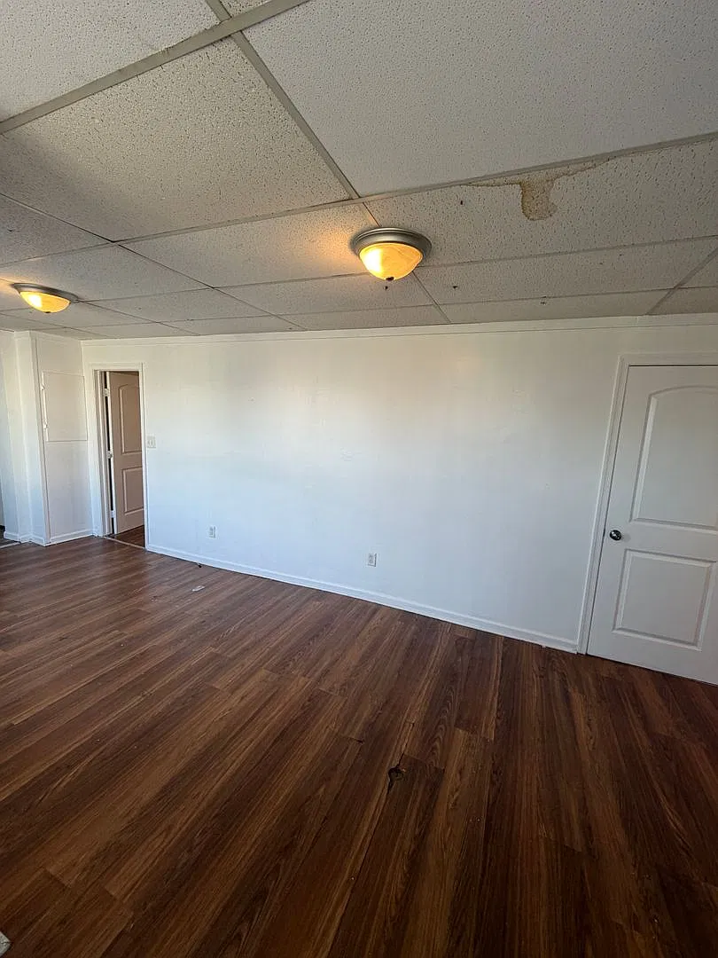 728 East Princess Street — Photo 4