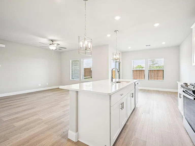 718 London Town Ln — Photo 12