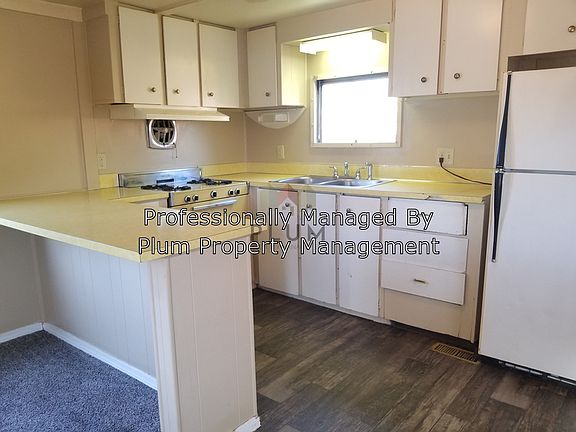 3rd image of 2250 1/2 W Sussex Ave