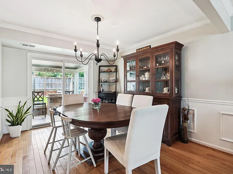 4555 Lantern Pl — Photo 6