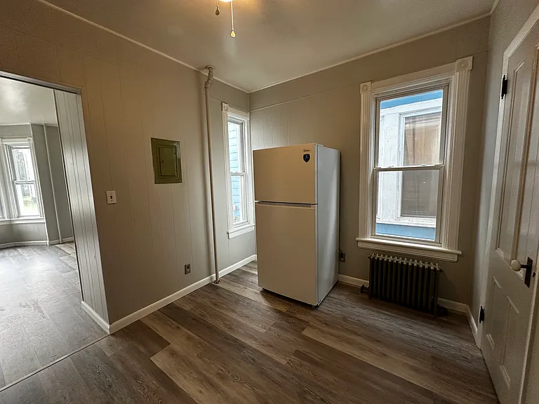 184 W Main St #1 — Photo 5