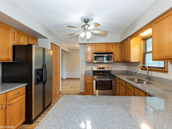 4th image of 8157 Brickstone Dr
