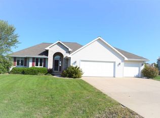 2131 Dollar Rd, De Pere, WI 54115