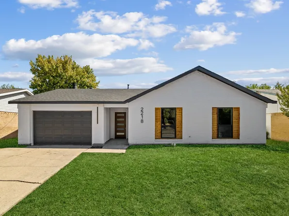 2218 Sheriff Dr, Grand Prairie, TX 75051
