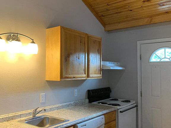 5th image of 1112 Cardinal St #107