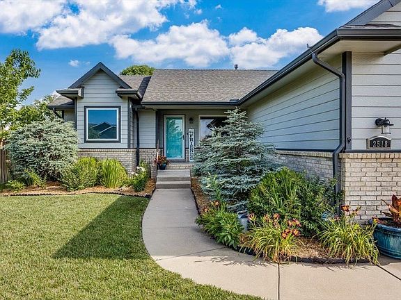 2nd image of 2518 N Davin Ct
