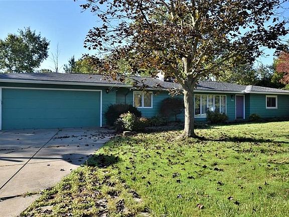 2nd image of 6822 Hawthorne Dr