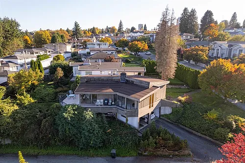 5578 Oakglen Dr Photo 1