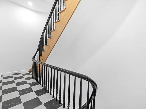 317 Court Street image 11 of 12