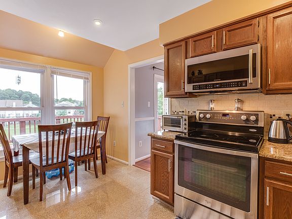 4th image of 5126 Glen Meadow Dr