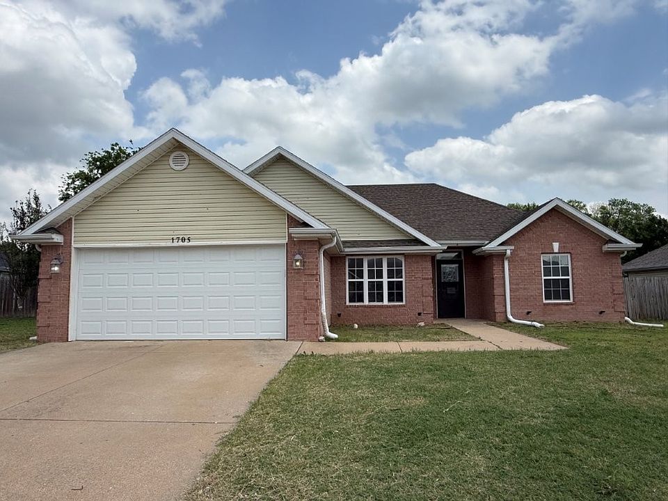 1st image of 1705 N Valor