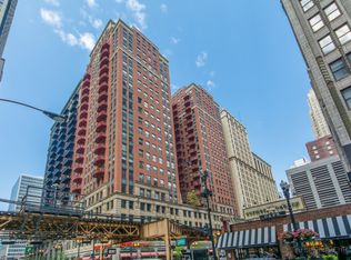 208 W Washington St APT 912, Chicago, IL 60606
